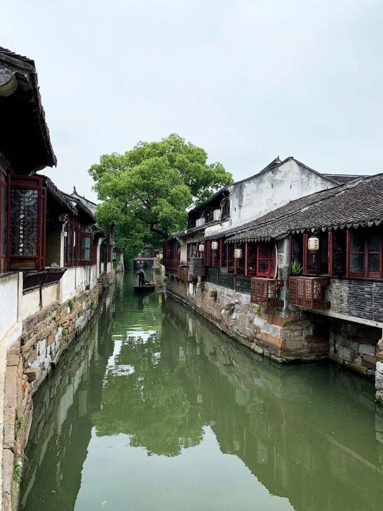 逃离违建房屋7